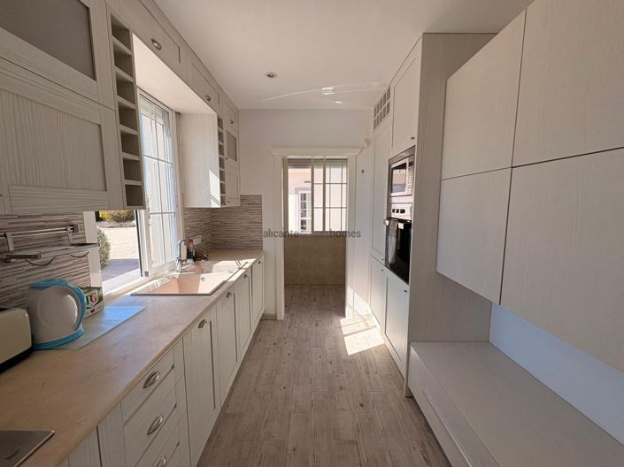 Image No.21-Villa de 6 chambres à vendre à Pinoso