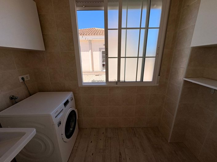 Image No.24-6 Bed Villa for sale