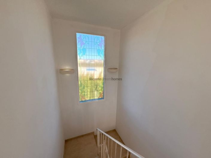 Image No.27-6 Bed Villa for sale