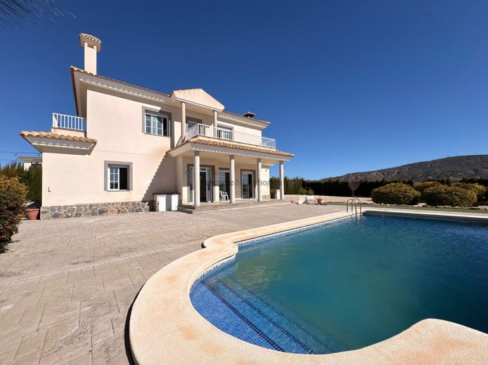 Image No.4-6 Bed Villa for sale