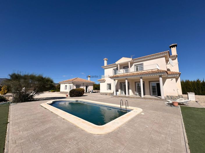 Image No.5-6 Bed Villa for sale