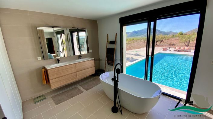 Image No.13-3 Bed Villa for sale