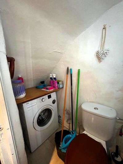 Image No.11-2 Bed Townhouse for sale