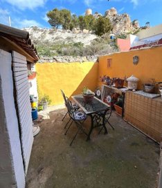 w7c0vdnxzpprgey66q6em