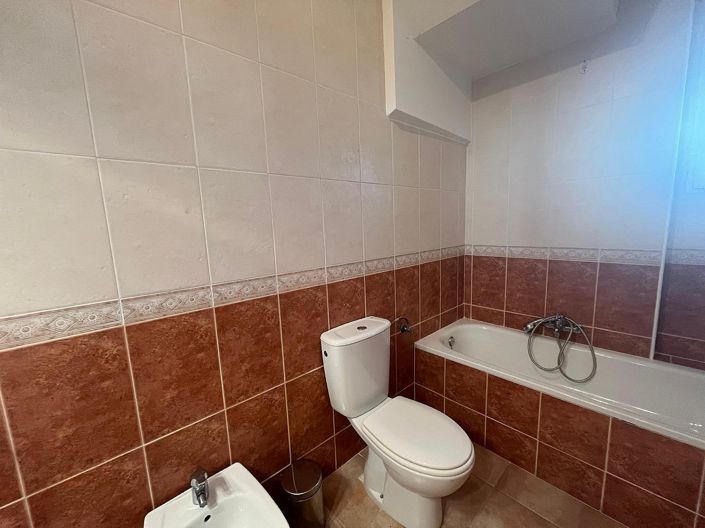 Image No.18-4 Bed Villa for sale