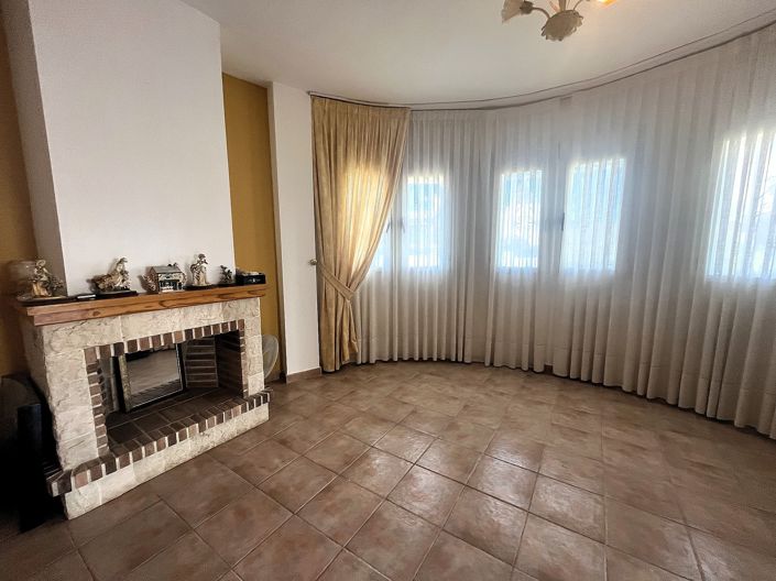 Image No.3-4 Bed Villa for sale