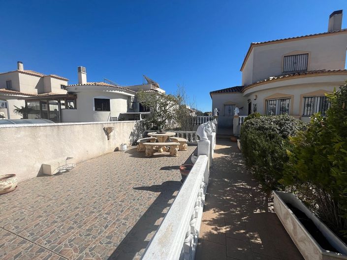 Image No.33-4 Bed Villa for sale