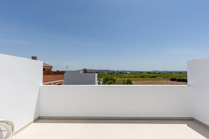 Image No.29-4 Bed Townhouse for sale