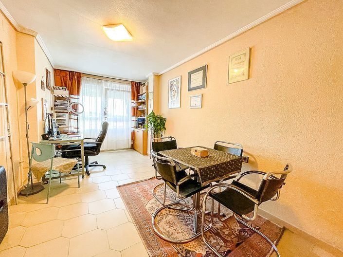 Image No.11-3 Bed Apartment for sale