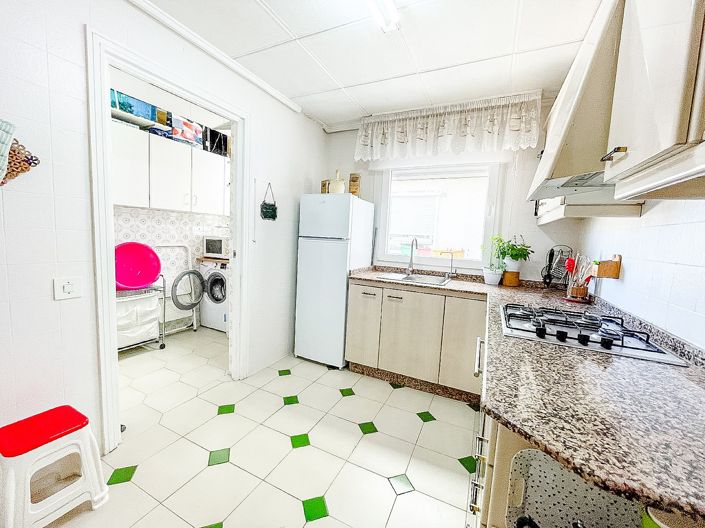 Image No.15-3 Bed Apartment for sale