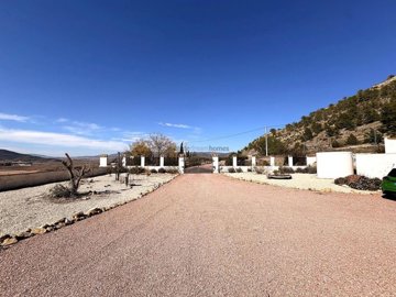 g4539fe98-f7a0-4ca0-b335-3ee9fb860d14