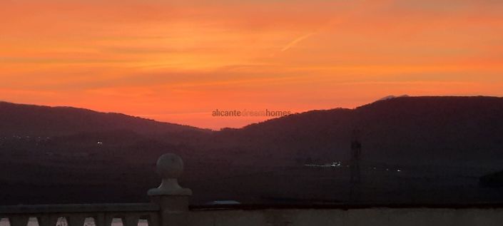 Image No.30-4 Bed Villa for sale