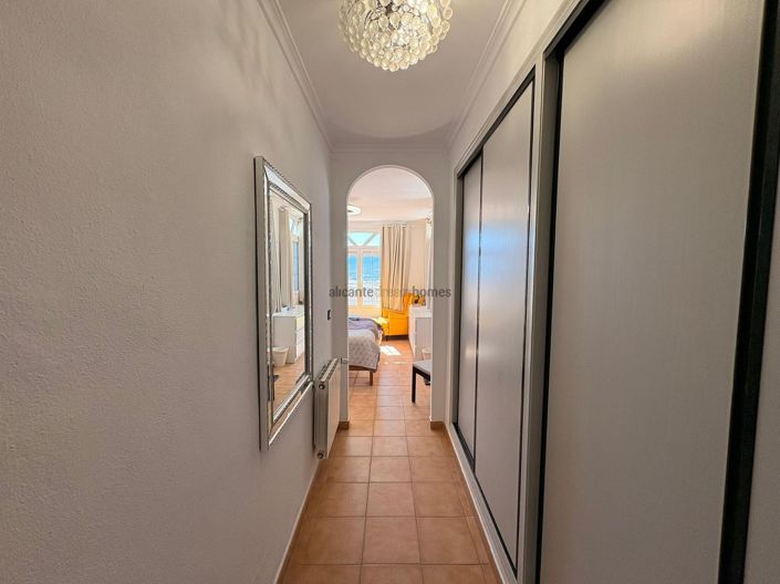 Image No.49-4 Bed Villa for sale