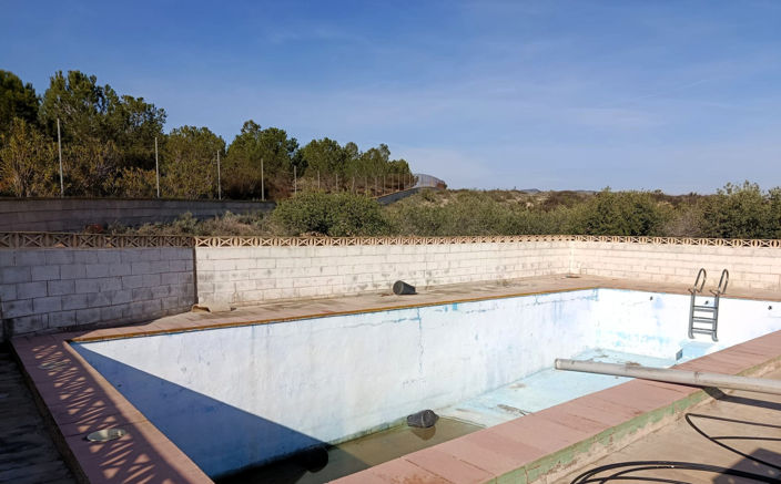 Image No.7-6 Bed Country House for sale