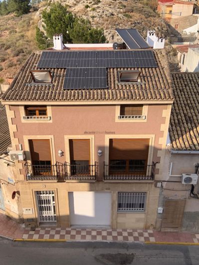 Image No.1-Maison de ville de 4 chambres à vendre à Sax