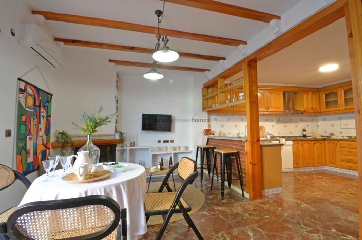 Image No.35-Maison de ville de 4 chambres à vendre à Sax