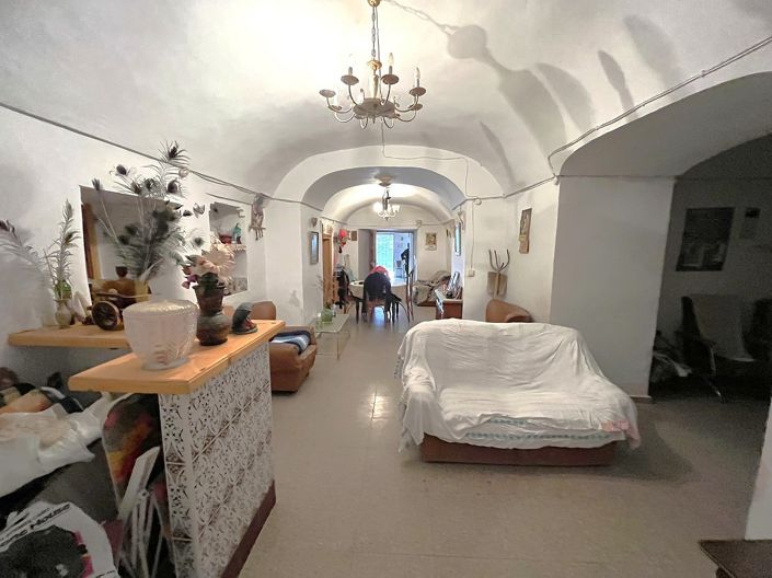 Image No.27-4 Bed House for sale