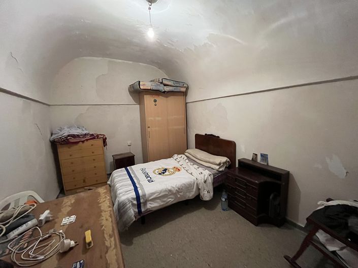 Image No.35-4 Bed House for sale