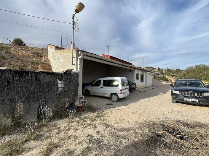 Image No.9-4 Bed House for sale