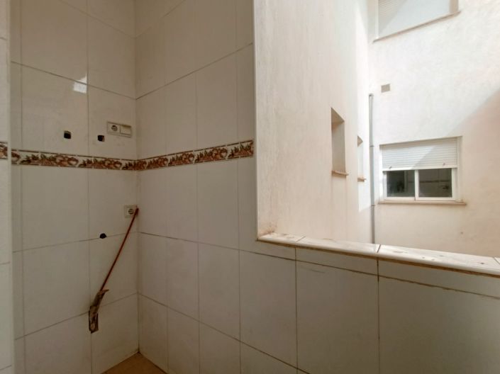 Image No.21-7 Bed Townhouse for sale