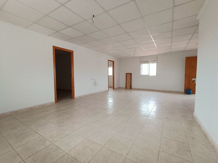 Image No.31-7 Bed Townhouse for sale