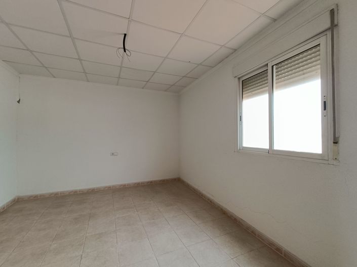 Image No.33-7 Bed Townhouse for sale