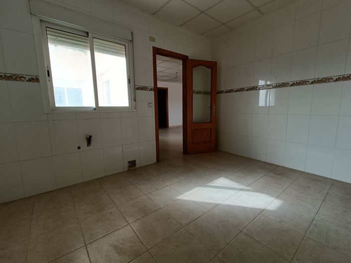 Image No.38-7 Bed Townhouse for sale