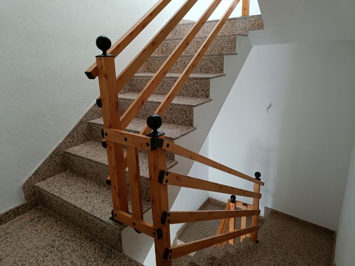 Image No.42-7 Bed Townhouse for sale