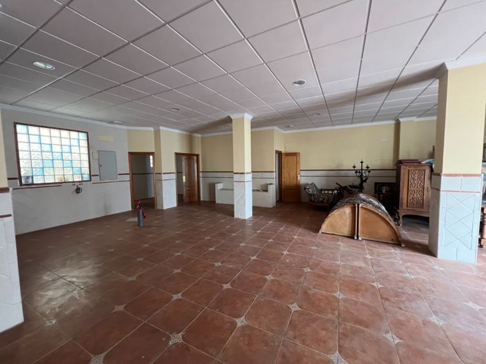 Image No.5-7 Bed Townhouse for sale