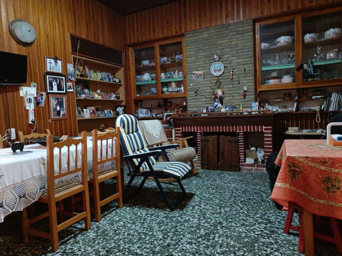 Image No.8-2 Bed Townhouse for sale