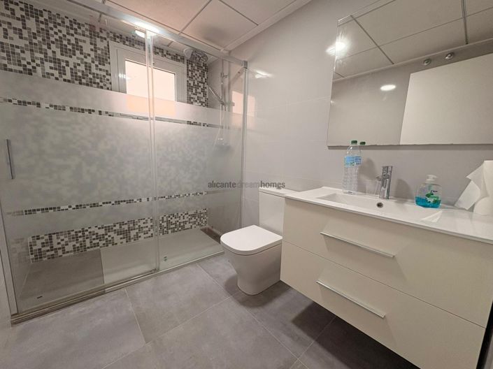 Image No.18-3 Bed Apartment for sale