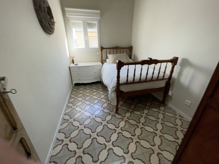 Image No.13-3 Bed Townhouse for sale