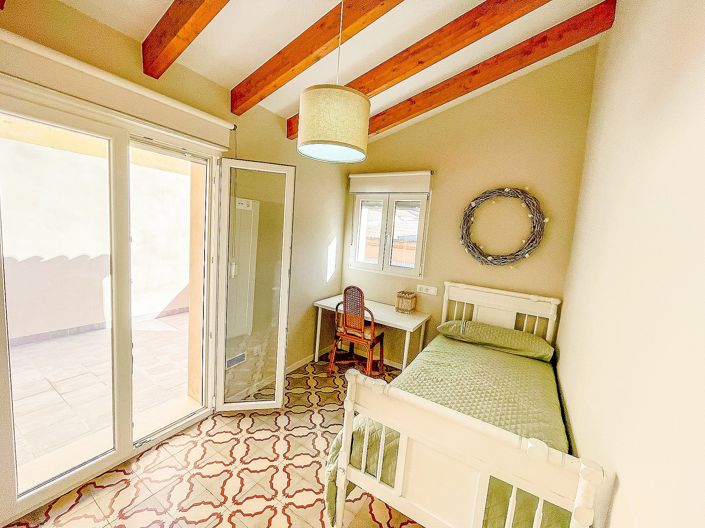 Image No.14-3 Bed Townhouse for sale