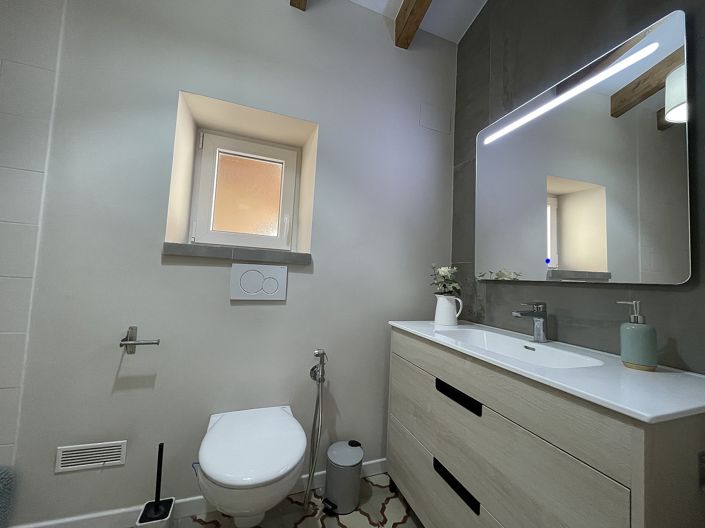 Image No.15-3 Bed Townhouse for sale