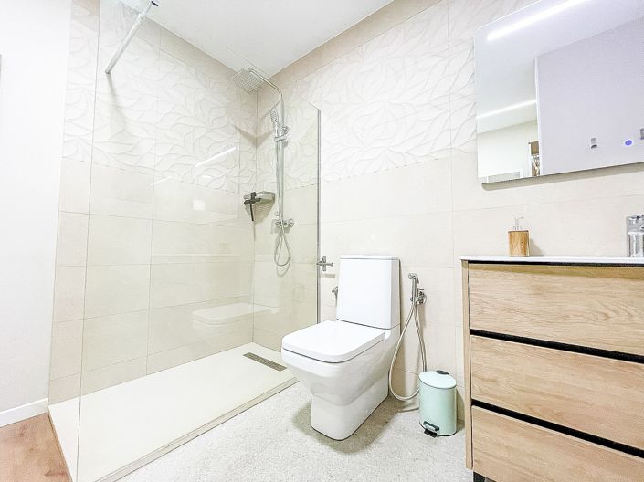 Image No.8-3 Bed Townhouse for sale