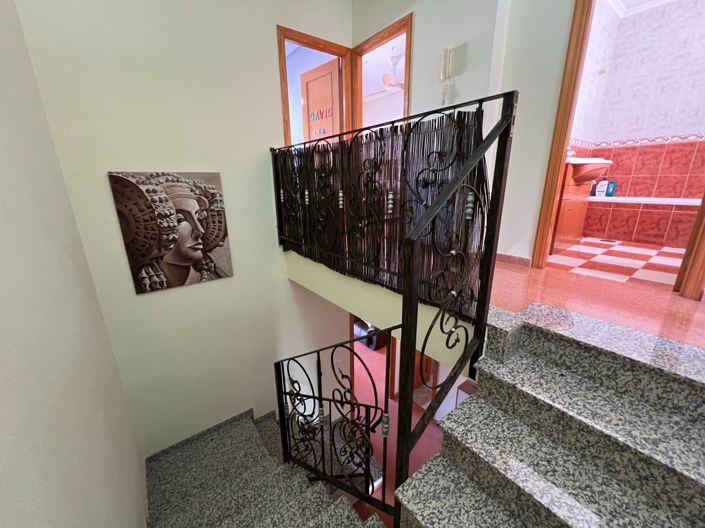 Image No.10-3 Bed Townhouse for sale