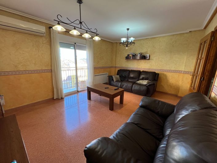 Image No.3-3 Bed Townhouse for sale