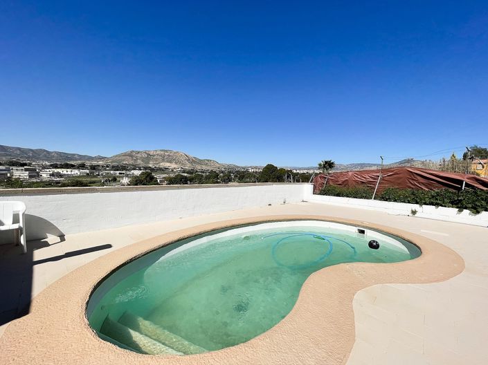 Image No.3-4 Bed Villa for sale