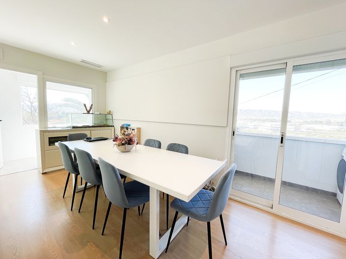 Image No.8-4 Bed Villa for sale