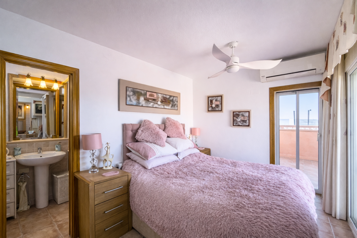 Image No.37-2 Bed Villa for sale