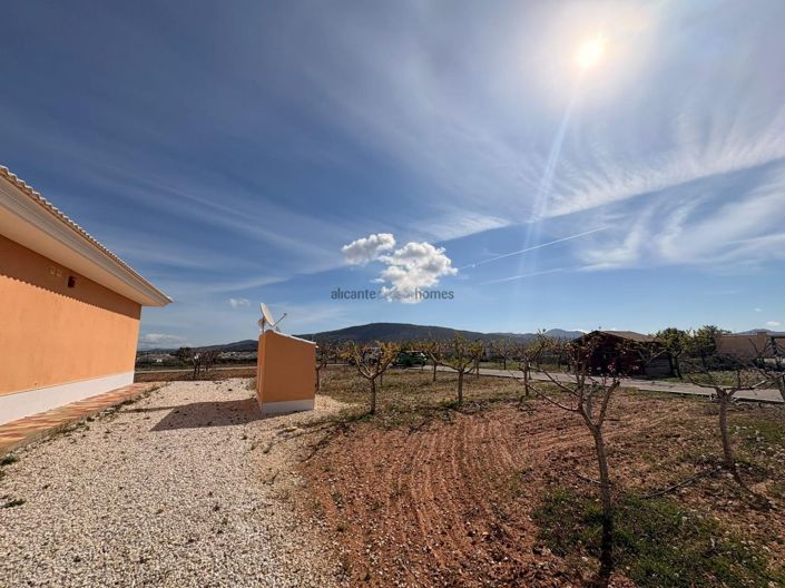 Image No.12-4 Bed Villa for sale