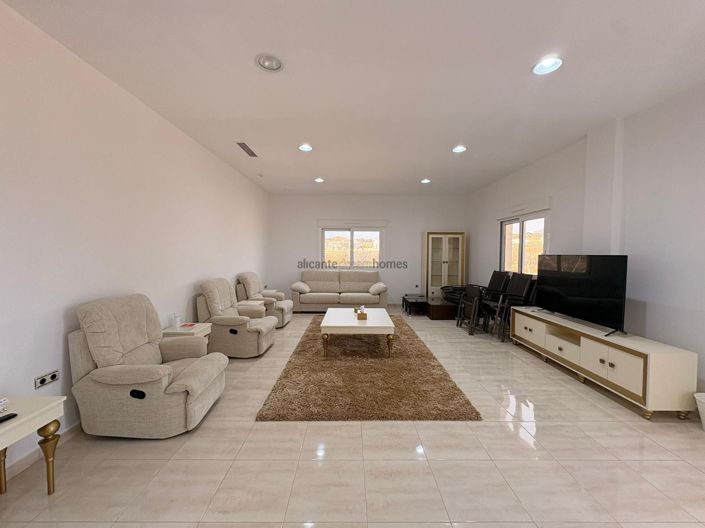 Image No.16-4 Bed Villa for sale