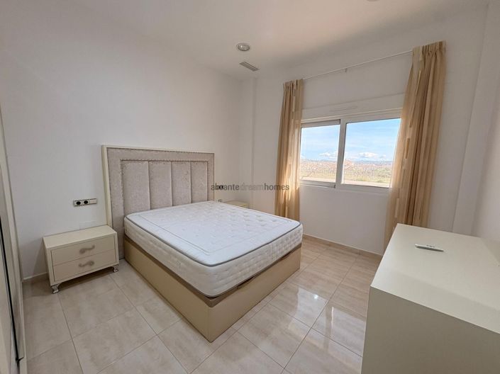 Image No.24-4 Bed Villa for sale