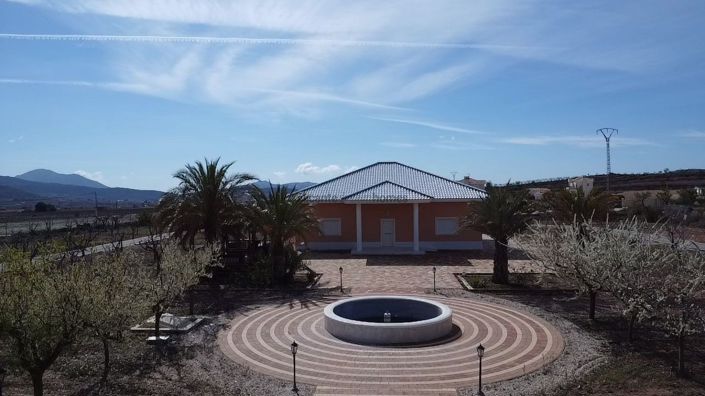 Image No.4-4 Bed Villa for sale