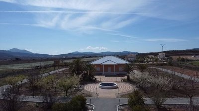 g561a902e-5ff9-454e-9ddb-8217817d459c