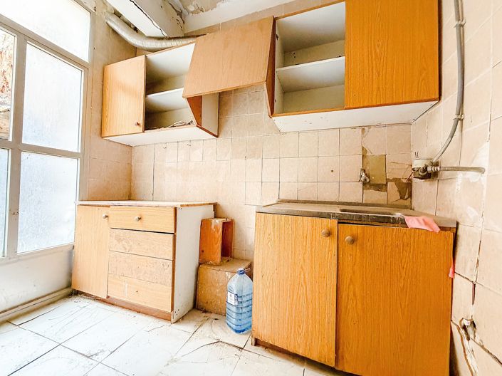 Image No.16-6 Bed Townhouse for sale