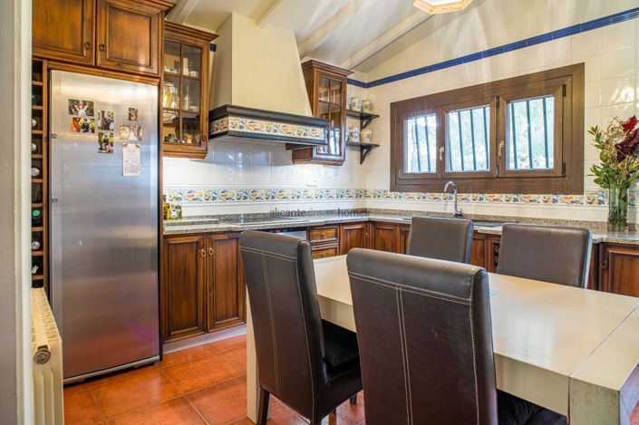 Image No.38-4 Bed Villa for sale