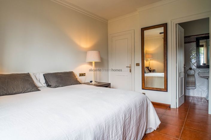 Image No.46-4 Bed Villa for sale