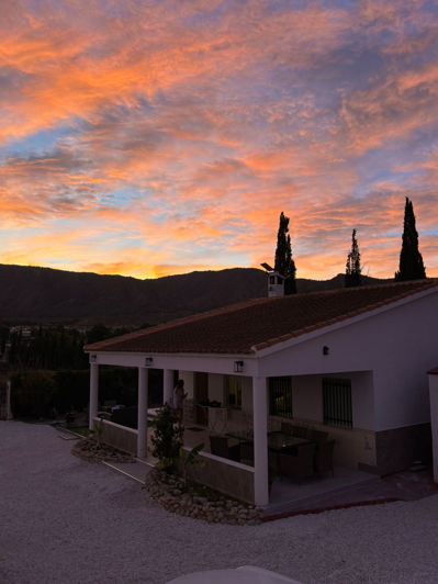 Image No.2-2 Bed Country House for sale