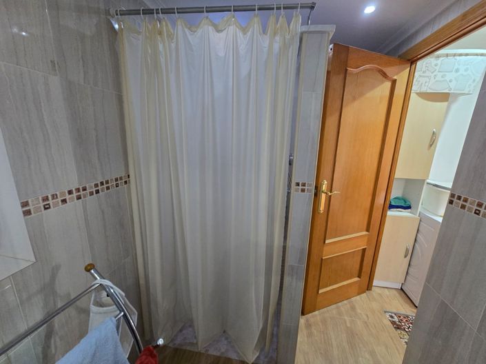 Image No.15-4 Bed Villa for sale